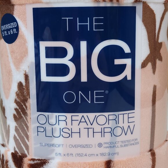 The Big One Oversized Plush Throw Blanket 5ft x 6ft Mushrooms Flowers Fall Icon - Picture 2 of 11